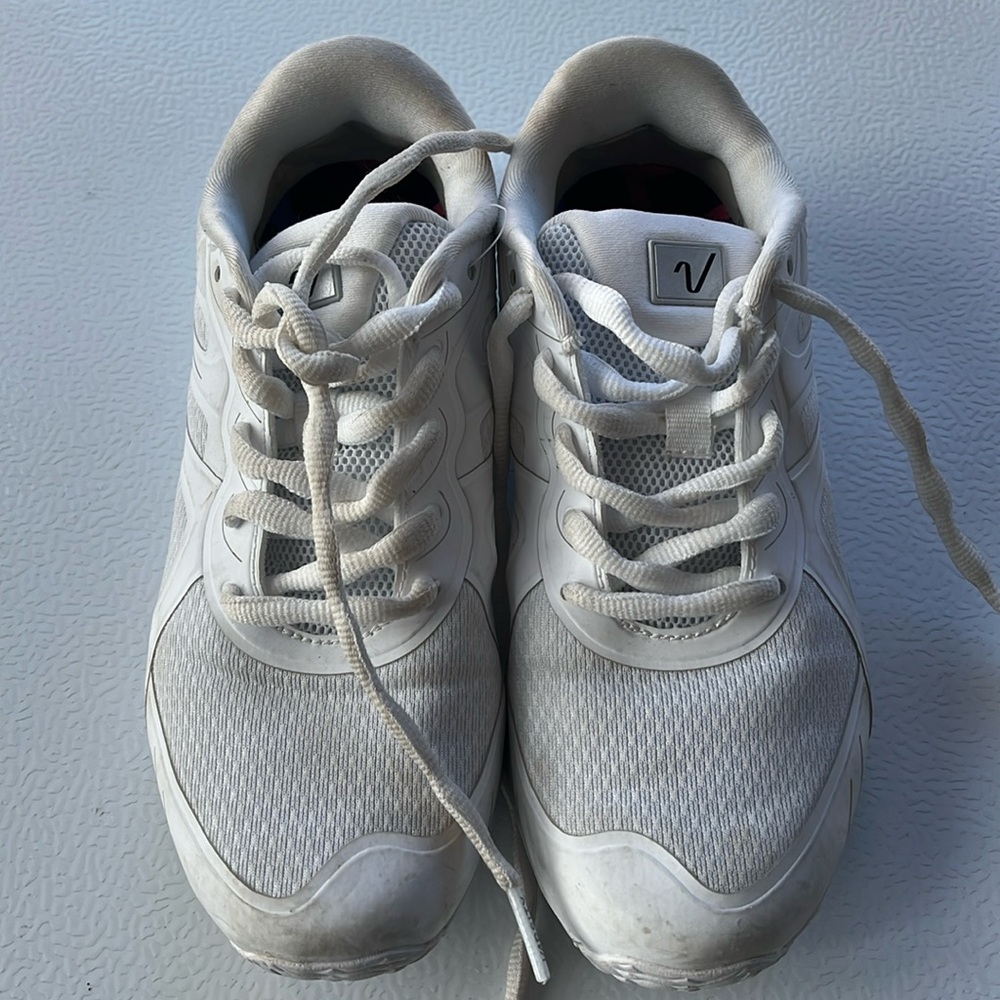 Girls Varsity Cheer Shoes 3Y worn once